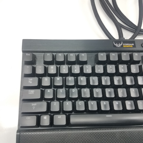 Corsair K65 RGB Gaming Keyboard - Picture 6 of 11